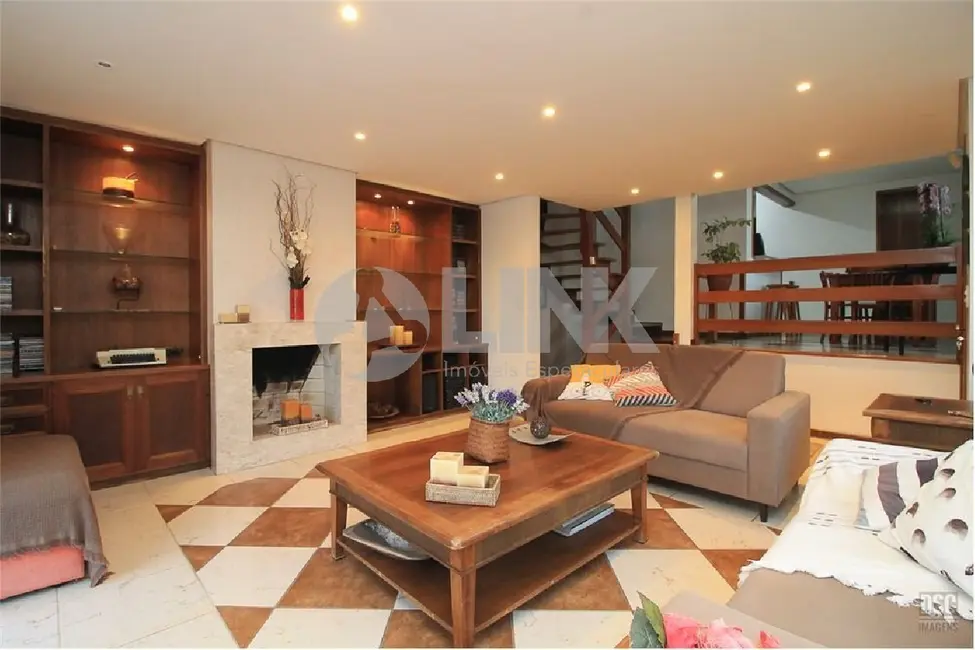 Foto 1 de Casa de Condomínio com 3 quartos à venda, 211m2 em Ipanema, Porto Alegre - RS