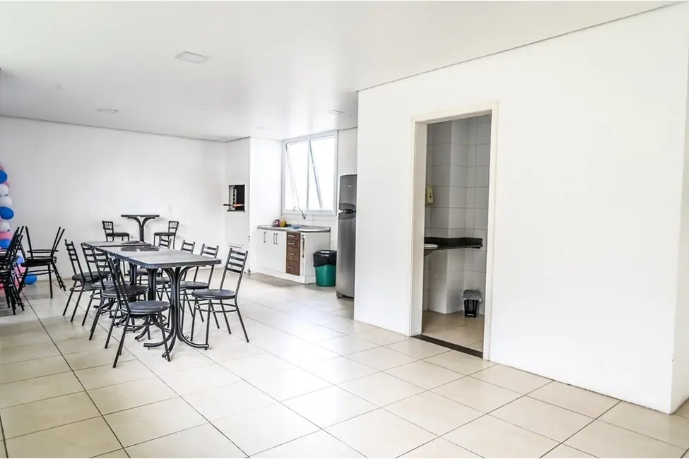 Foto 3 de Apartamento com 2 quartos à venda, 61m2 em Teresópolis, Porto Alegre - RS