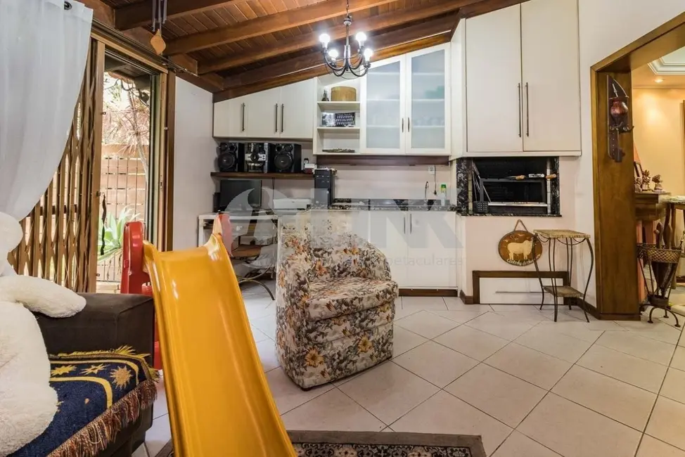 Foto 2 de Casa de Condomínio com 3 quartos à venda, 101m2 em Jardim Sabará, Porto Alegre - RS