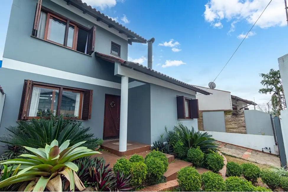 Casa com 4 quartos à venda, 220m2 em São José, Canoas - RS - imagem 1 Foto 1 de Casa com 4 quartos à venda, 220m2 em São José, Canoas - RS