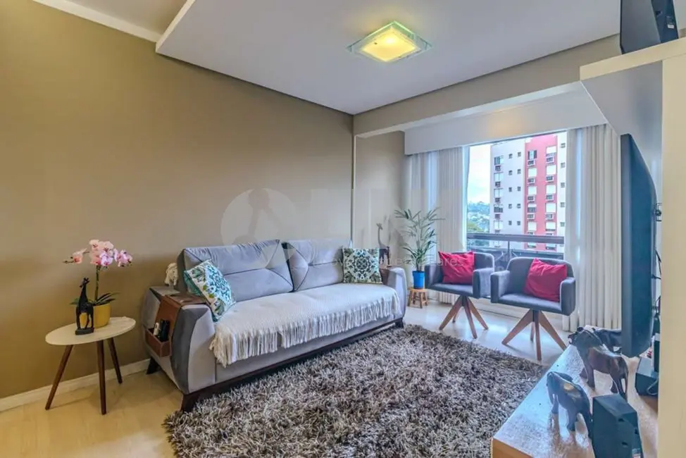 Foto 5 de Apartamento com 3 quartos à venda, 74m2 em Chácara das Pedras, Porto Alegre - RS