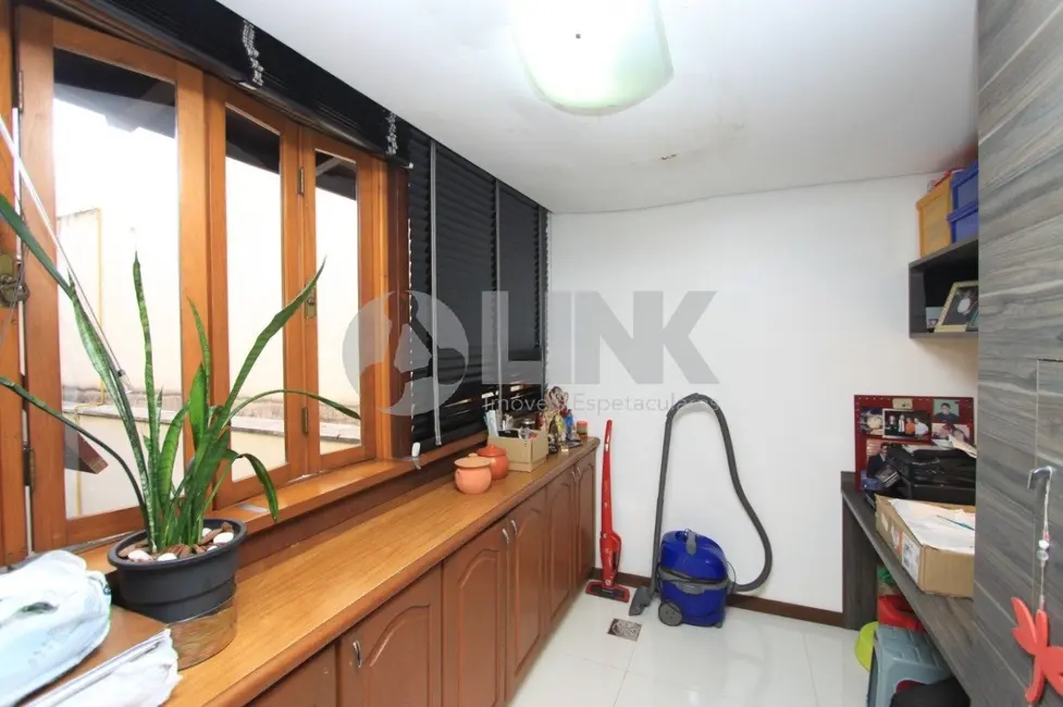 Apartamento com 3 quartos à venda, 149m2 em Bela Vista, Porto Alegre - RS - imagem 9 Foto 9 de Apartamento com 3 quartos à venda, 149m2 em Bela Vista, Porto Alegre - RS