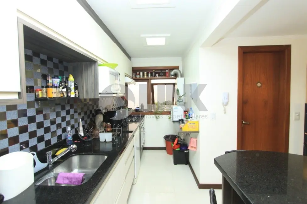 Apartamento com 3 quartos à venda, 149m2 em Bela Vista, Porto Alegre - RS - imagem 7 Foto 7 de Apartamento com 3 quartos à venda, 149m2 em Bela Vista, Porto Alegre - RS