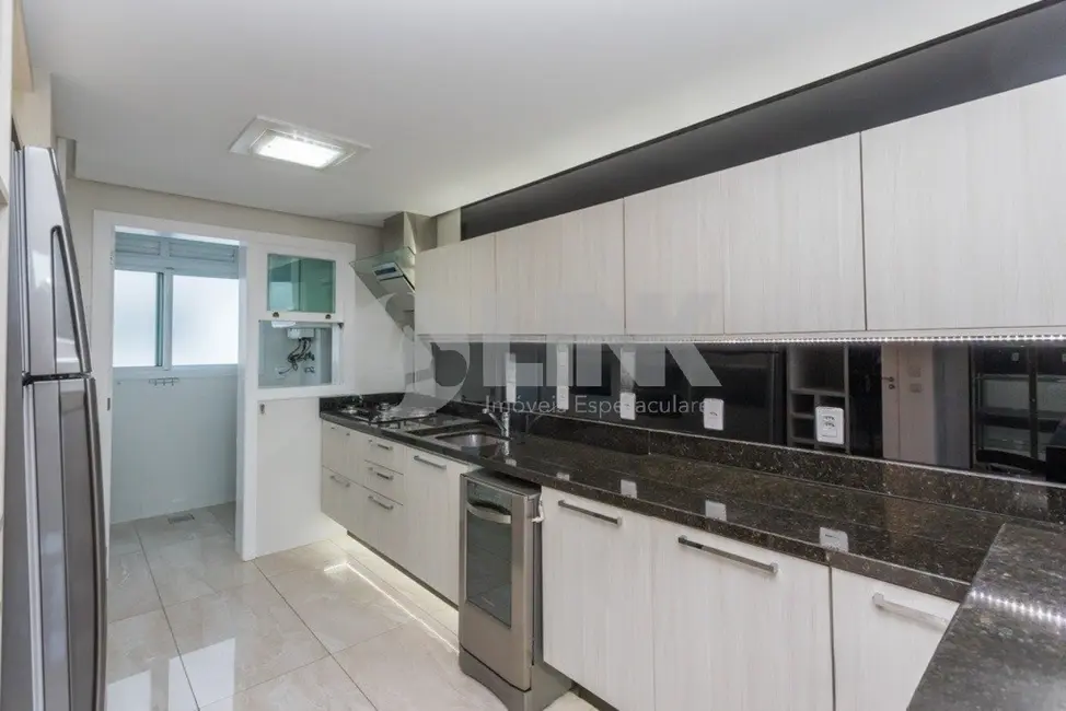 Foto 6 de Apartamento com 1 quarto à venda, 98m2 em Passo da Areia, Porto Alegre - RS