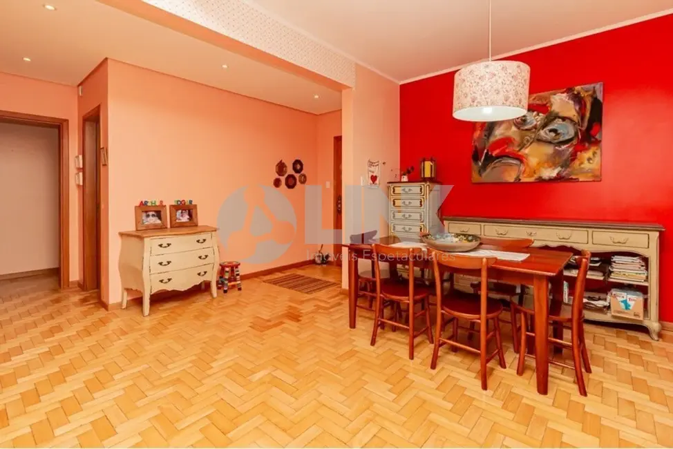 Apartamento com 3 quartos à venda, 124m2 em Moinhos de Vento, Porto Alegre - RS - imagem 7 Foto 7 de Apartamento com 3 quartos à venda, 124m2 em Moinhos de Vento, Porto Alegre - RS