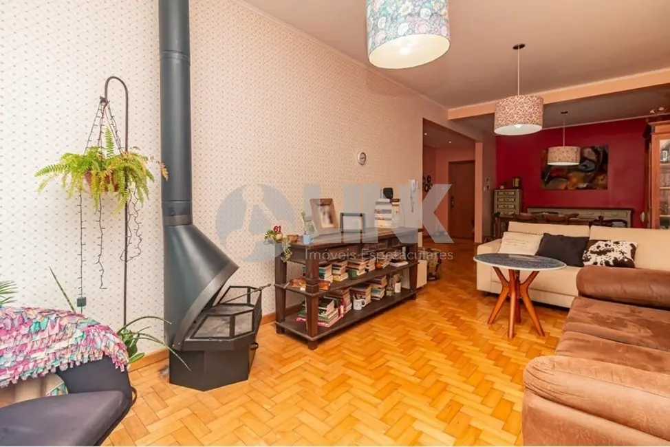 Apartamento com 3 quartos à venda, 124m2 em Moinhos de Vento, Porto Alegre - RS - imagem 8 Foto 8 de Apartamento com 3 quartos à venda, 124m2 em Moinhos de Vento, Porto Alegre - RS
