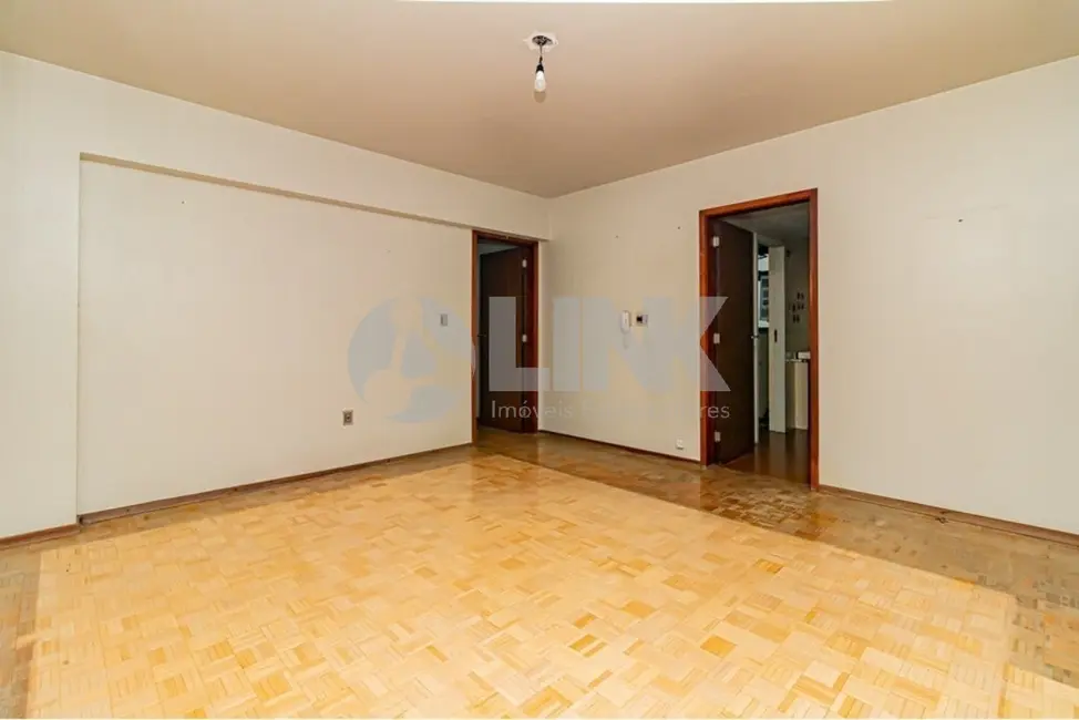 Apartamento com 3 quartos à venda, 76m2 em Mont Serrat, Porto Alegre - RS - imagem 4 Foto 4 de Apartamento com 3 quartos à venda, 76m2 em Mont Serrat, Porto Alegre - RS