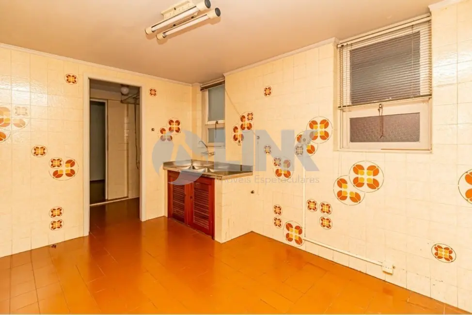 Apartamento com 3 quartos à venda, 76m2 em Mont Serrat, Porto Alegre - RS - imagem 6 Foto 6 de Apartamento com 3 quartos à venda, 76m2 em Mont Serrat, Porto Alegre - RS