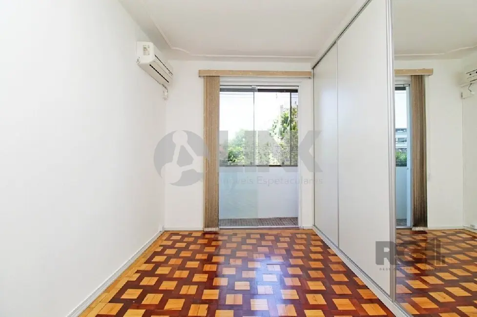 Apartamento com 2 quartos à venda, 65m2 em Praia de Belas, Porto Alegre - RS - imagem 8 Foto 8 de Apartamento com 2 quartos à venda, 65m2 em Praia de Belas, Porto Alegre - RS