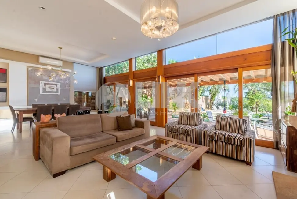 Casa com 4 quartos à venda, 498m2 em Ipanema, Porto Alegre - RS - imagem 3 Foto 3 de Casa com 4 quartos à venda, 498m2 em Ipanema, Porto Alegre - RS