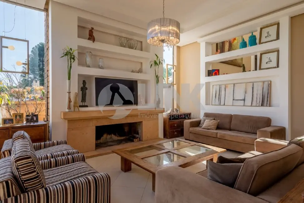 Casa com 4 quartos à venda, 498m2 em Ipanema, Porto Alegre - RS - imagem 6 Foto 6 de Casa com 4 quartos à venda, 498m2 em Ipanema, Porto Alegre - RS