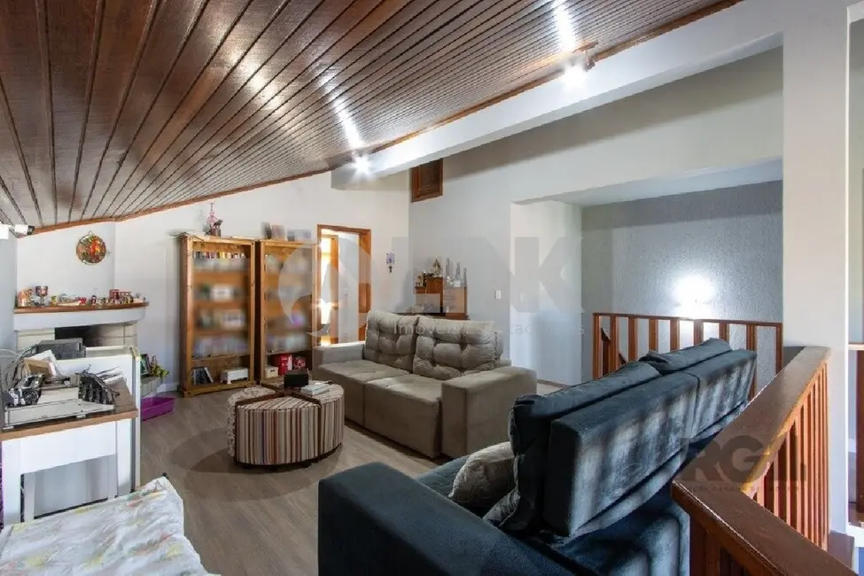 Casa com 5 quartos à venda, 336m2 em Glória, Porto Alegre - RS - imagem 5 Foto 5 de Casa com 5 quartos à venda, 336m2 em Glória, Porto Alegre - RS