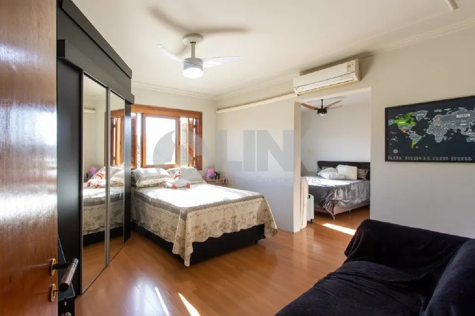 Casa com 5 quartos à venda, 336m2 em Glória, Porto Alegre - RS - imagem 8 Foto 8 de Casa com 5 quartos à venda, 336m2 em Glória, Porto Alegre - RS