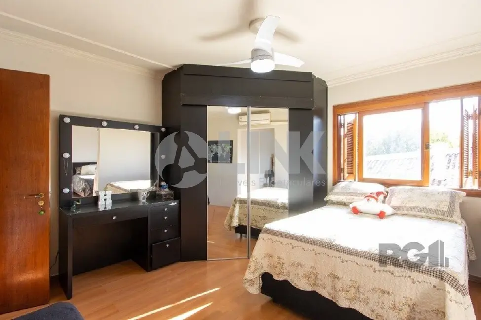Casa com 5 quartos à venda, 336m2 em Glória, Porto Alegre - RS - imagem 9 Foto 9 de Casa com 5 quartos à venda, 336m2 em Glória, Porto Alegre - RS