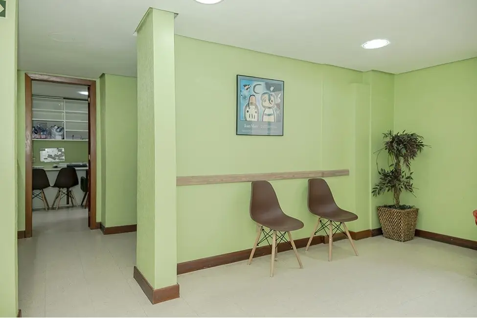 Sala Comercial à venda, 190m2 em Centro Histórico, Porto Alegre - RS - imagem 8 Foto 8 de Sala Comercial à venda, 190m2 em Centro Histórico, Porto Alegre - RS