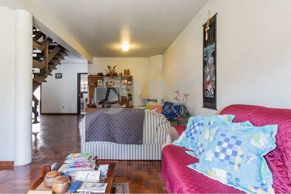 Casa com 4 quartos à venda, 319m2 em Cristo Redentor, Porto Alegre - RS - imagem 7 Foto 7 de Casa com 4 quartos à venda, 319m2 em Cristo Redentor, Porto Alegre - RS