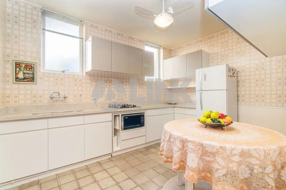 Apartamento com 2 quartos à venda, 75m2 em Mont Serrat, Porto Alegre - RS - imagem 9 Foto 9 de Apartamento com 2 quartos à venda, 75m2 em Mont Serrat, Porto Alegre - RS