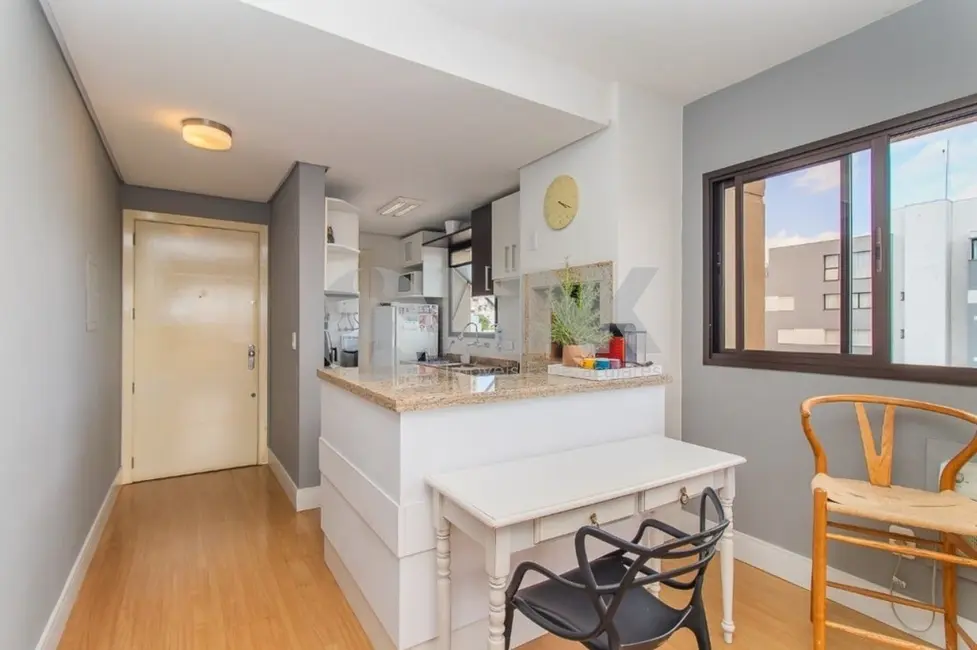 Apartamento com 2 quartos à venda, 71m2 em Higienópolis, Porto Alegre - RS - imagem 9 Foto 9 de Apartamento com 2 quartos à venda, 71m2 em Higienópolis, Porto Alegre - RS