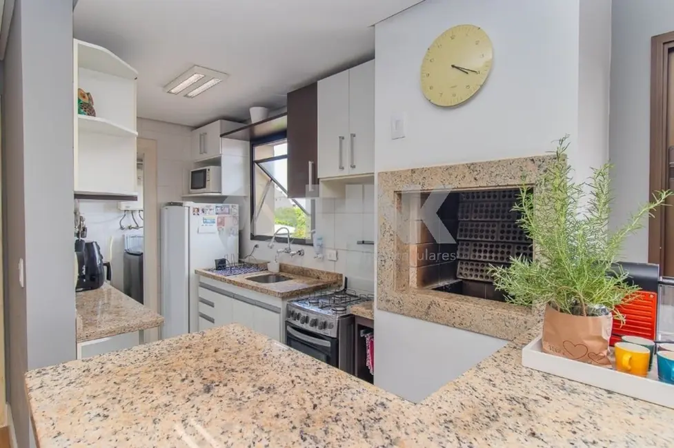 Apartamento com 2 quartos à venda, 71m2 em Higienópolis, Porto Alegre - RS - imagem 7 Foto 7 de Apartamento com 2 quartos à venda, 71m2 em Higienópolis, Porto Alegre - RS