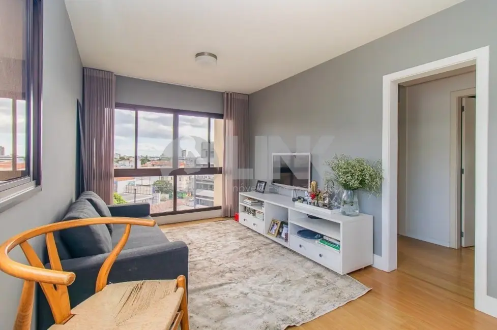 Apartamento com 2 quartos à venda, 71m2 em Higienópolis, Porto Alegre - RS - imagem 3 Foto 3 de Apartamento com 2 quartos à venda, 71m2 em Higienópolis, Porto Alegre - RS