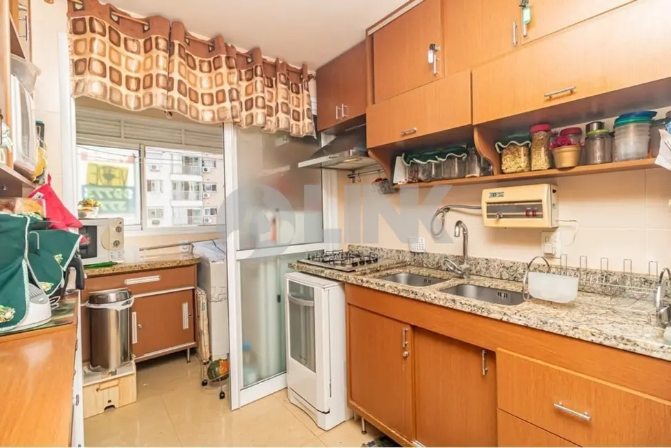 Apartamento com 2 quartos à venda, 84m2 em Passo da Areia, Porto Alegre - RS - imagem 9 Foto 9 de Apartamento com 2 quartos à venda, 84m2 em Passo da Areia, Porto Alegre - RS