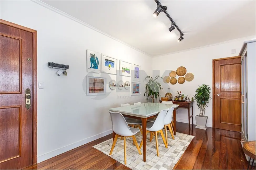 Apartamento com 3 quartos à venda, 109m2 em Auxiliadora, Porto Alegre - RS - imagem 6 Foto 6 de Apartamento com 3 quartos à venda, 109m2 em Auxiliadora, Porto Alegre - RS