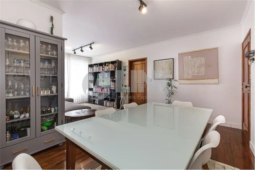 Apartamento com 3 quartos à venda, 109m2 em Auxiliadora, Porto Alegre - RS - imagem 4 Foto 4 de Apartamento com 3 quartos à venda, 109m2 em Auxiliadora, Porto Alegre - RS