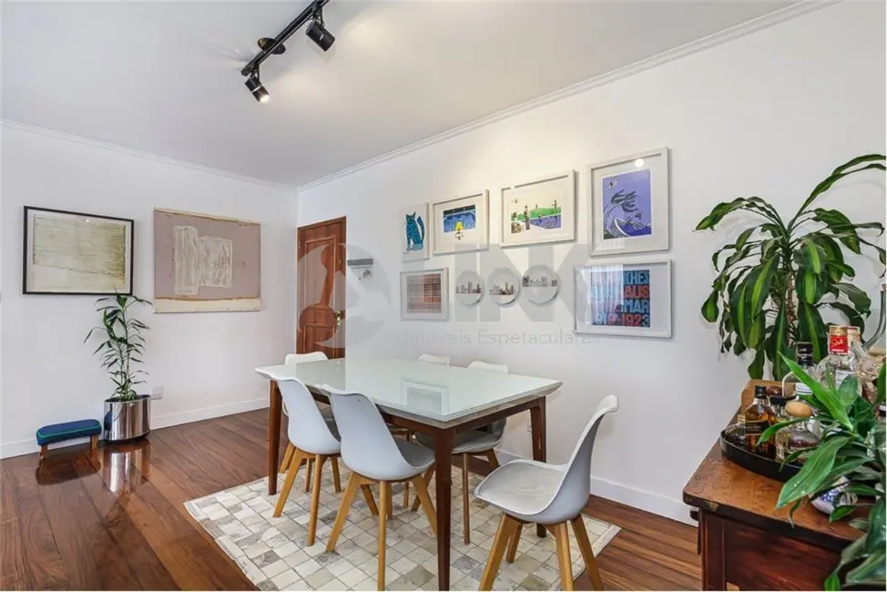 Apartamento com 3 quartos à venda, 109m2 em Auxiliadora, Porto Alegre - RS - imagem 5 Foto 5 de Apartamento com 3 quartos à venda, 109m2 em Auxiliadora, Porto Alegre - RS