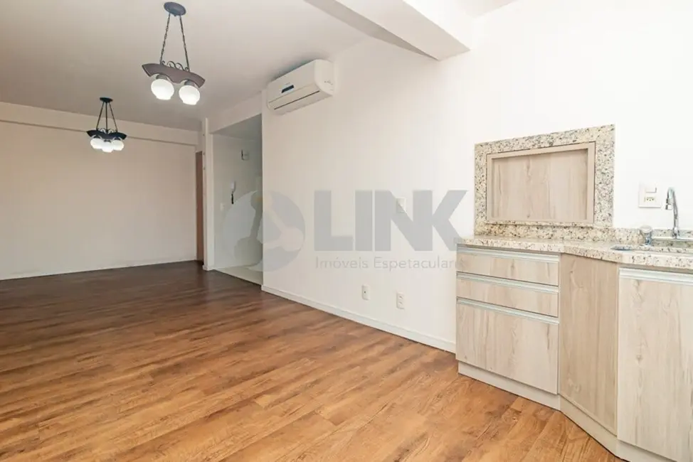 Apartamento com 3 quartos à venda, 82m2 em Passo da Areia, Porto Alegre - RS - imagem 7 Foto 7 de Apartamento com 3 quartos à venda, 82m2 em Passo da Areia, Porto Alegre - RS