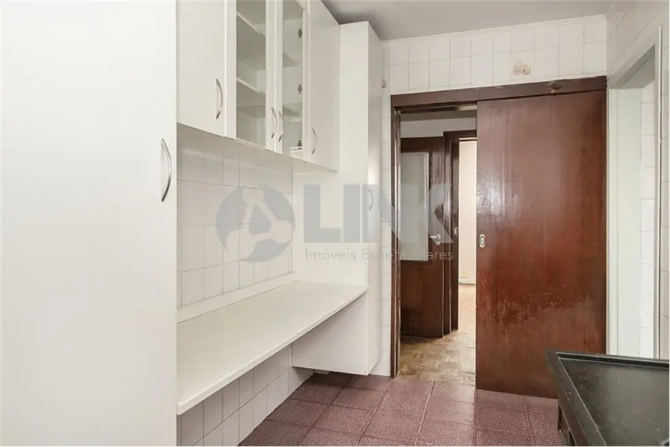 Apartamento com 2 quartos à venda, 81m2 em Petrópolis, Porto Alegre - RS - imagem 6 Foto 6 de Apartamento com 2 quartos à venda, 81m2 em Petrópolis, Porto Alegre - RS