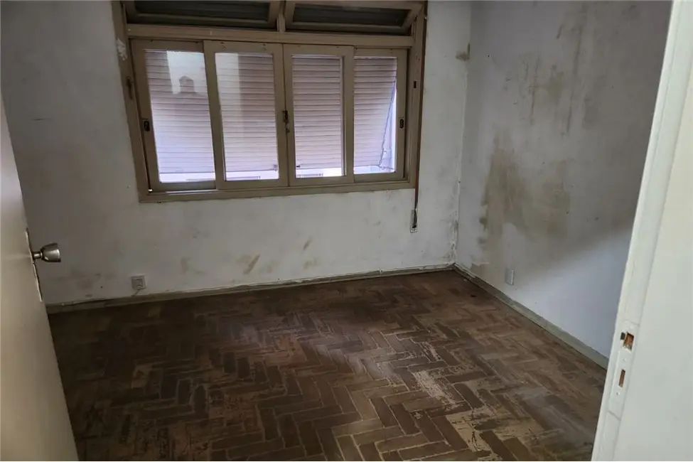 Foto 2 de Apartamento com 2 quartos à venda, 76m2 em Centro Histórico, Porto Alegre - RS