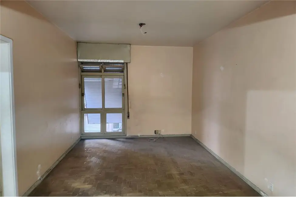 Apartamento com 2 quartos à venda, 76m2 em Centro Histórico, Porto Alegre - RS - imagem 6 Foto 6 de Apartamento com 2 quartos à venda, 76m2 em Centro Histórico, Porto Alegre - RS