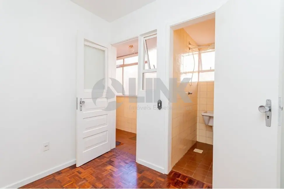 Foto 9 de Apartamento com 2 quartos à venda, 81m2 em Medianeira, Porto Alegre - RS