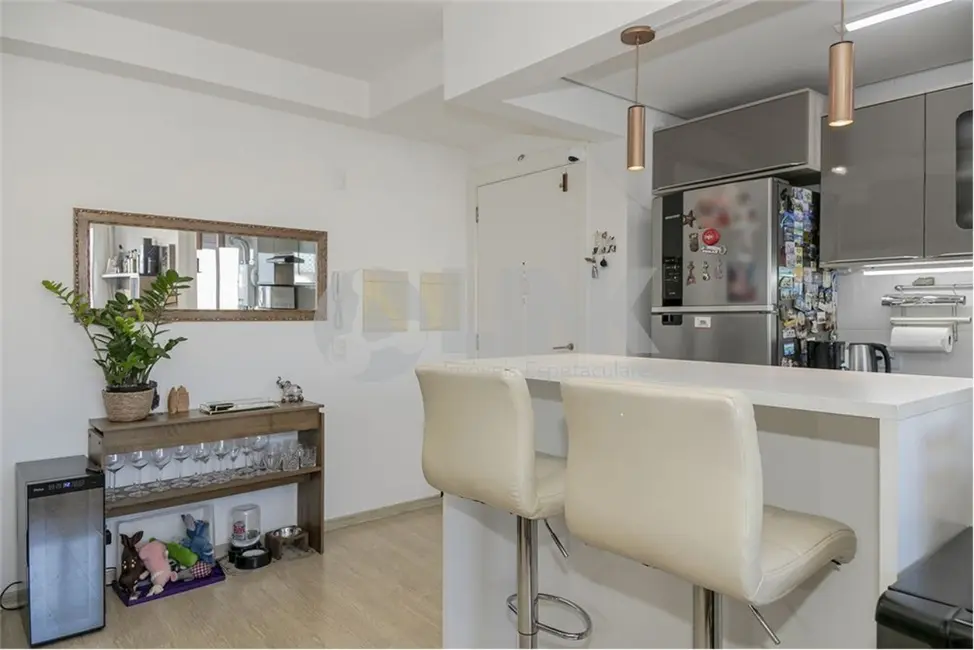 Apartamento com 2 quartos à venda, 58m2 em Passo da Areia, Porto Alegre - RS - imagem 6 Foto 6 de Apartamento com 2 quartos à venda, 58m2 em Passo da Areia, Porto Alegre - RS