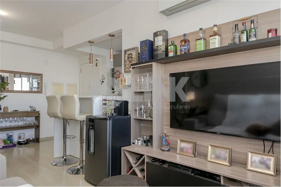 Apartamento com 2 quartos à venda, 58m2 em Passo da Areia, Porto Alegre - RS - imagem 4 Foto 4 de Apartamento com 2 quartos à venda, 58m2 em Passo da Areia, Porto Alegre - RS