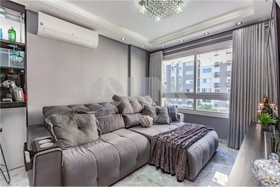 Apartamento com 2 quartos à venda, 66m2 em São Sebastião, Porto Alegre - RS - imagem 5 Foto 5 de Apartamento com 2 quartos à venda, 66m2 em São Sebastião, Porto Alegre - RS