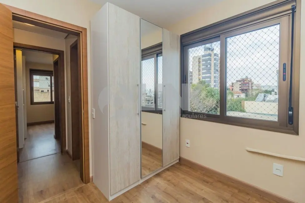 Apartamento com 2 quartos à venda, 64m2 em Petrópolis, Porto Alegre - RS - imagem 3 Foto 3 de Apartamento com 2 quartos à venda, 64m2 em Petrópolis, Porto Alegre - RS