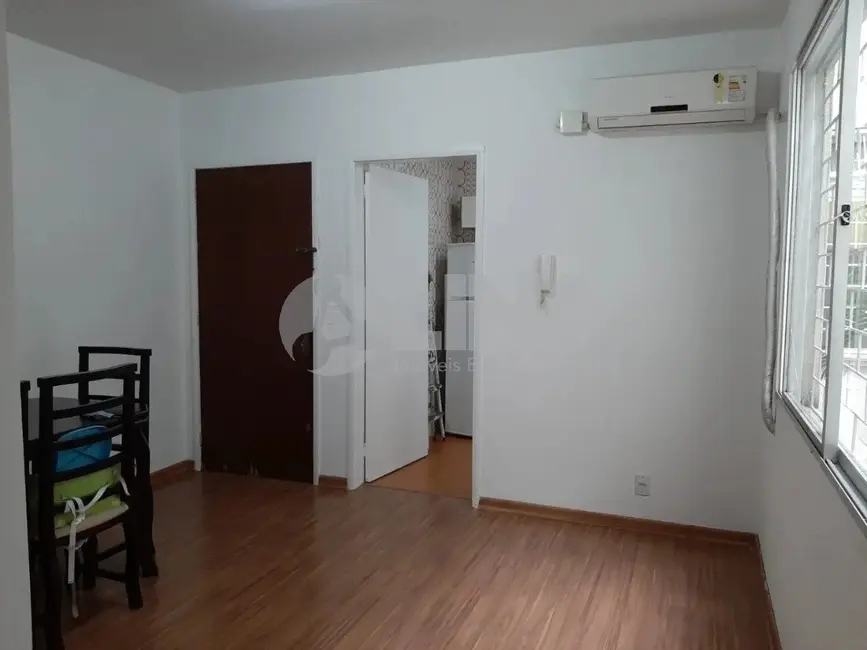 Foto 1 de Apartamento com 2 quartos à venda, 53m2 em São Sebastião, Porto Alegre - RS