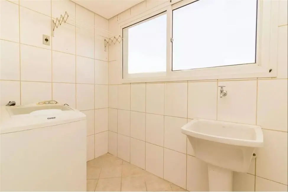 Foto 3 de Apartamento com 2 quartos à venda, 69m2 em Ipanema, Porto Alegre - RS