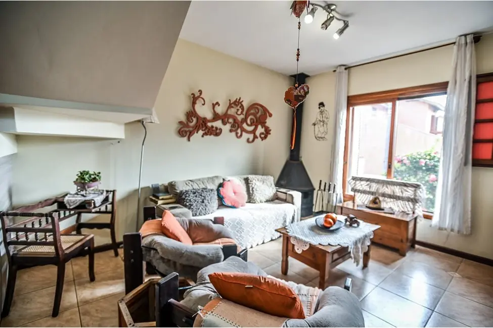 Foto 1 de Casa com 2 quartos à venda, 166m2 em Serraria, Porto Alegre - RS
