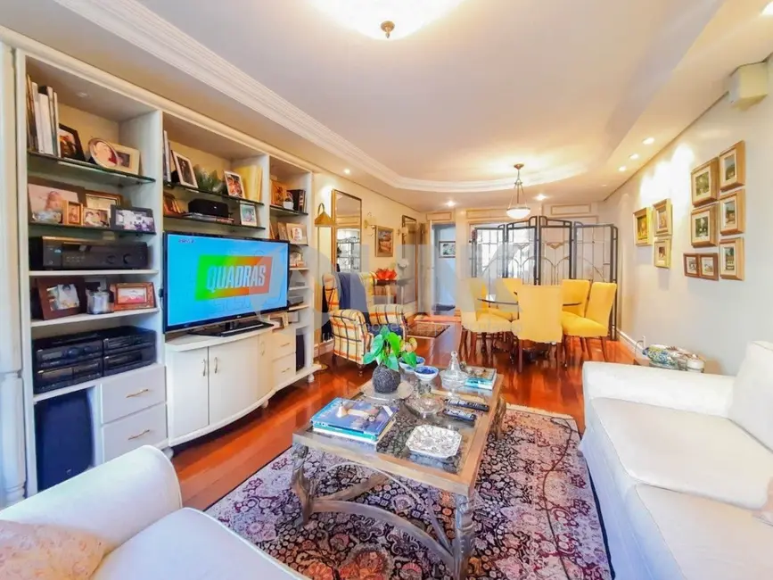 Apartamento com 3 quartos à venda, 121m2 em Petrópolis, Porto Alegre - RS - imagem 3 Foto 3 de Apartamento com 3 quartos à venda, 121m2 em Petrópolis, Porto Alegre - RS