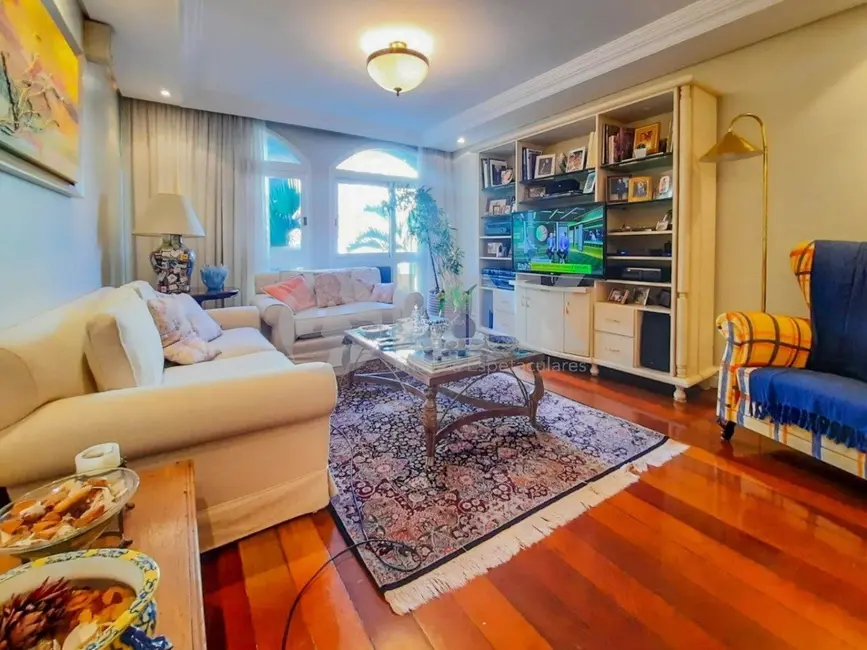 Apartamento com 3 quartos à venda, 121m2 em Petrópolis, Porto Alegre - RS - imagem 5 Foto 5 de Apartamento com 3 quartos à venda, 121m2 em Petrópolis, Porto Alegre - RS