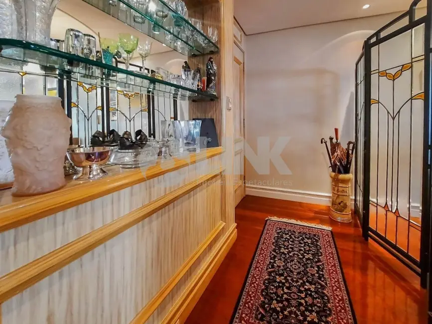 Apartamento com 3 quartos à venda, 121m2 em Petrópolis, Porto Alegre - RS - imagem 8 Foto 8 de Apartamento com 3 quartos à venda, 121m2 em Petrópolis, Porto Alegre - RS