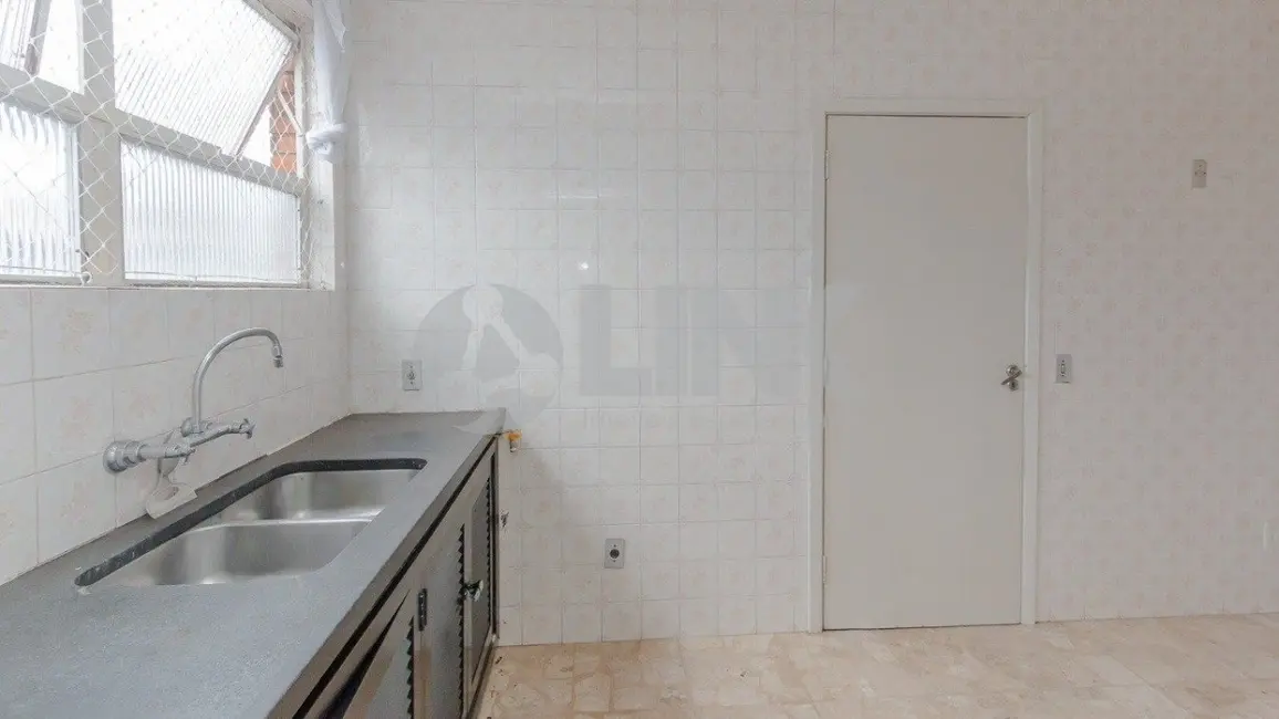 Apartamento com 3 quartos à venda, 107m2 em Moinhos de Vento, Porto Alegre - RS - imagem 6 Foto 6 de Apartamento com 3 quartos à venda, 107m2 em Moinhos de Vento, Porto Alegre - RS