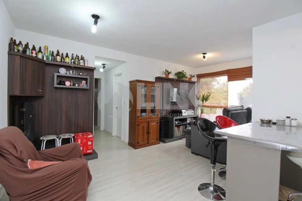 Foto 2 de Apartamento com 2 quartos à venda, 59m2 em Passo da Areia, Porto Alegre - RS