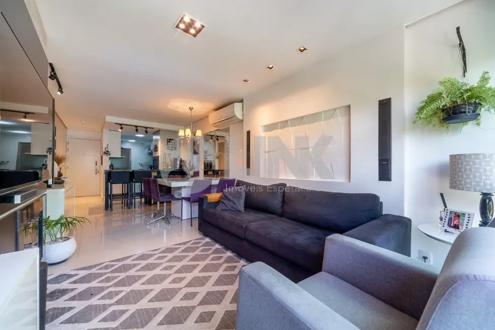 Foto 5 de Apartamento com 2 quartos à venda, 67m2 em Chácara das Pedras, Porto Alegre - RS