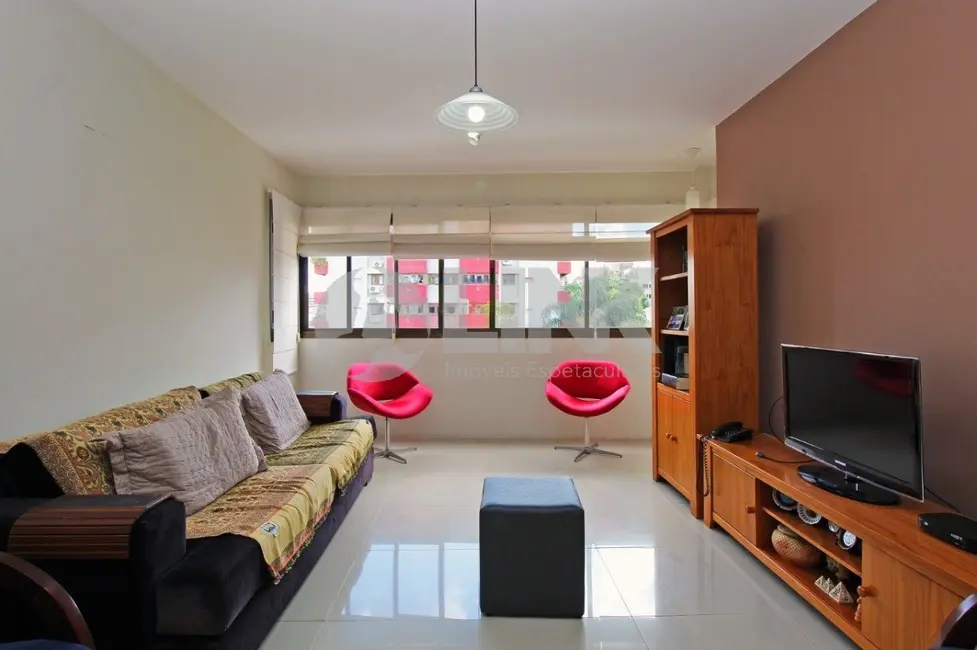 Apartamento com 3 quartos à venda, 104m2 em Auxiliadora, Porto Alegre - RS - imagem 3 Foto 3 de Apartamento com 3 quartos à venda, 104m2 em Auxiliadora, Porto Alegre - RS