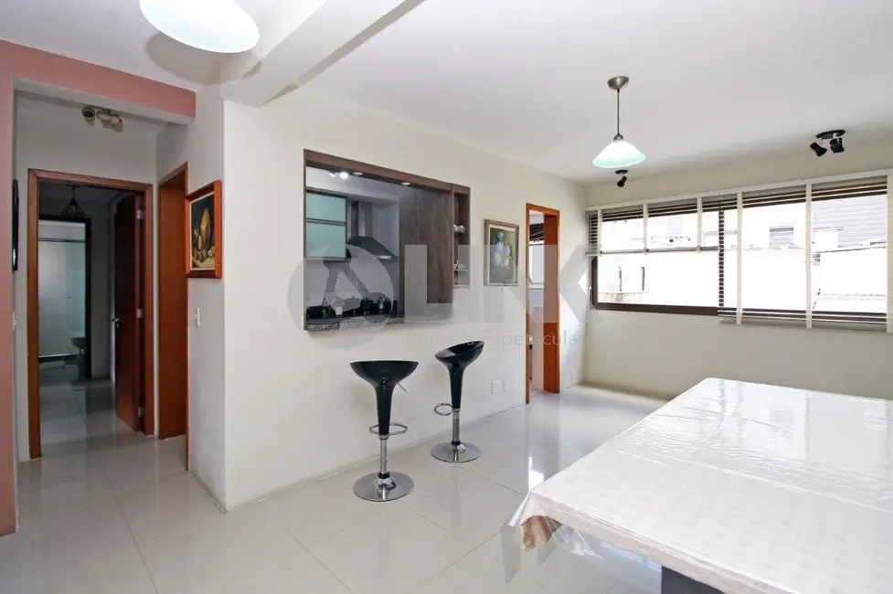 Apartamento com 3 quartos à venda, 104m2 em Auxiliadora, Porto Alegre - RS - imagem 5 Foto 5 de Apartamento com 3 quartos à venda, 104m2 em Auxiliadora, Porto Alegre - RS