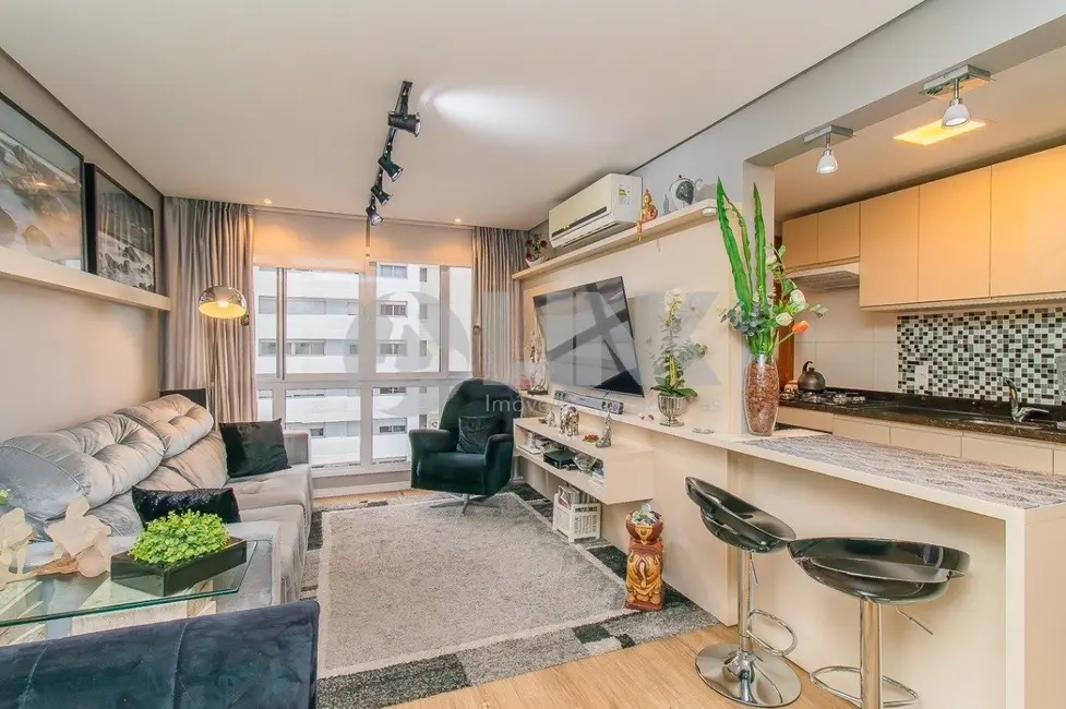 Foto 2 de Apartamento com 2 quartos à venda, 68m2 em Chácara das Pedras, Porto Alegre - RS