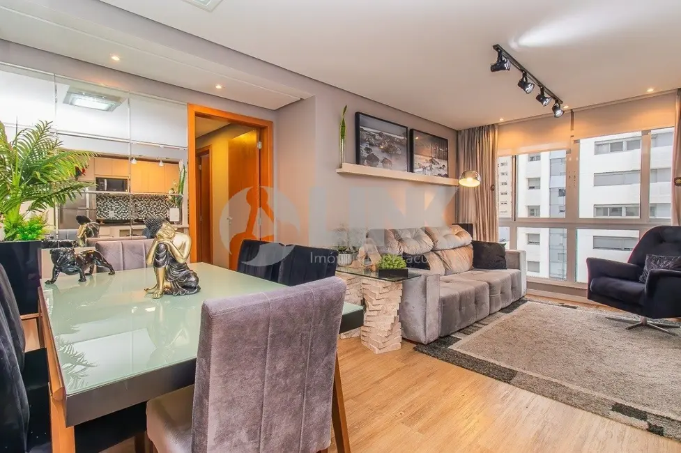 Foto 4 de Apartamento com 2 quartos à venda, 68m2 em Chácara das Pedras, Porto Alegre - RS